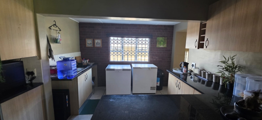5 Bedroom Property for Sale in Gonubie Eastern Cape